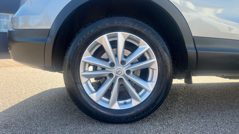 Nissan Qashqai 1.5 dCi Acenta [Smart Vision Pack] 5dr Diesel Hatchback